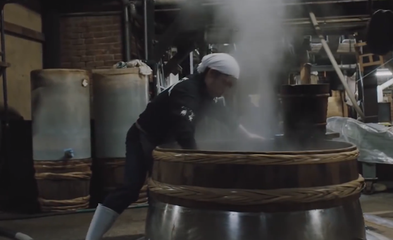 剪掉的头发用处多，回收背后暗藏商机——这些电视剧情节让你大开眼界